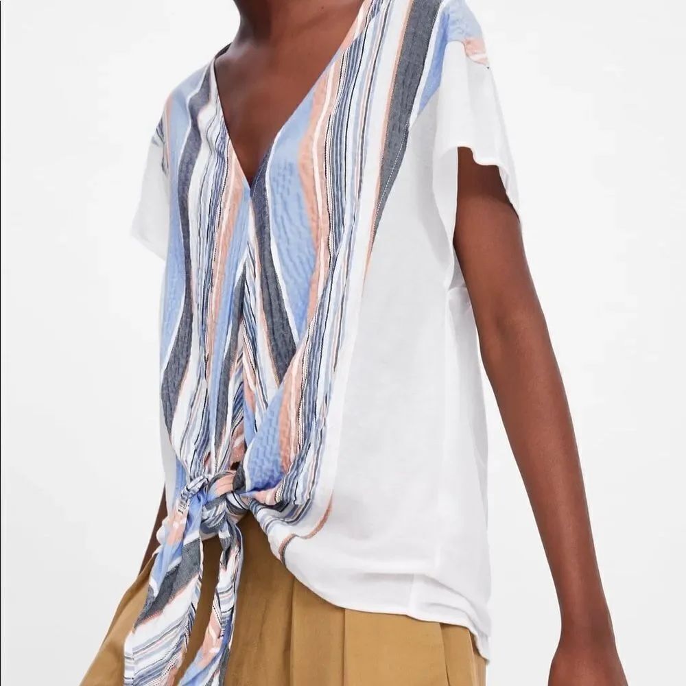 ✨ZARA STRIPED T-SHIRT WITH KNOT✨ - Picture 2 of 6